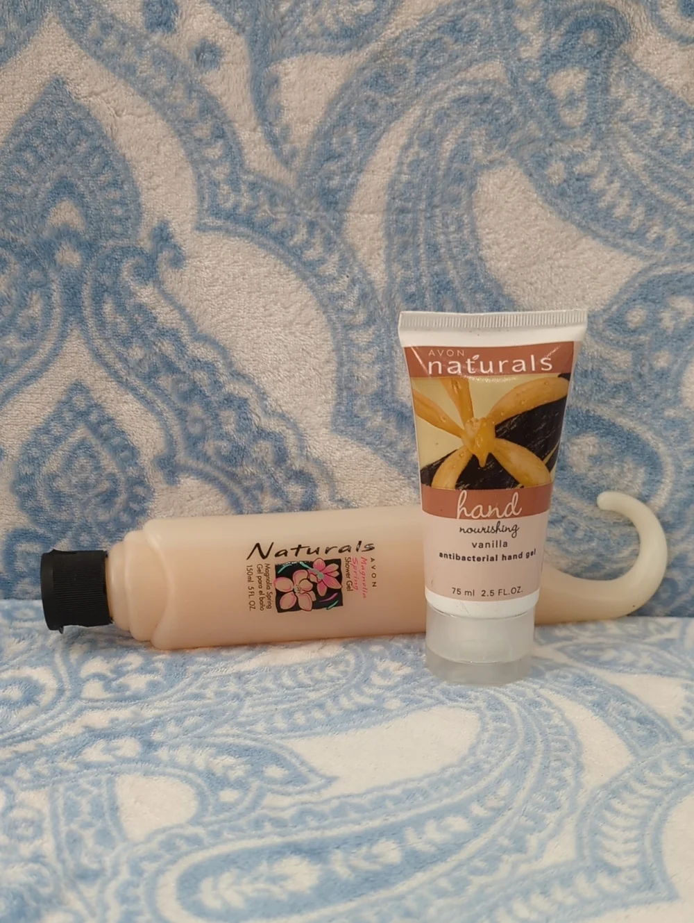 Avon Naturals Vanilla Hand Gel & Lotion Duo - Cream and Brown Accents